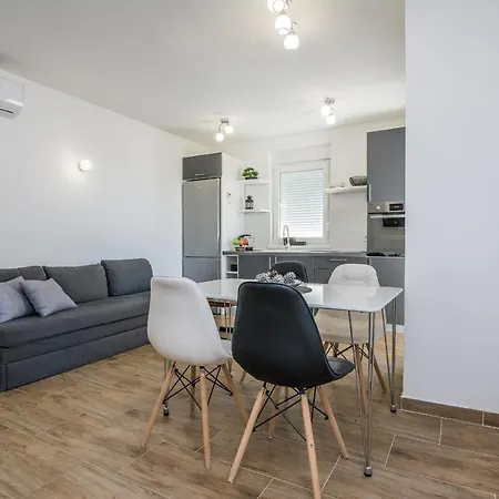 Apartment Pejakovic *